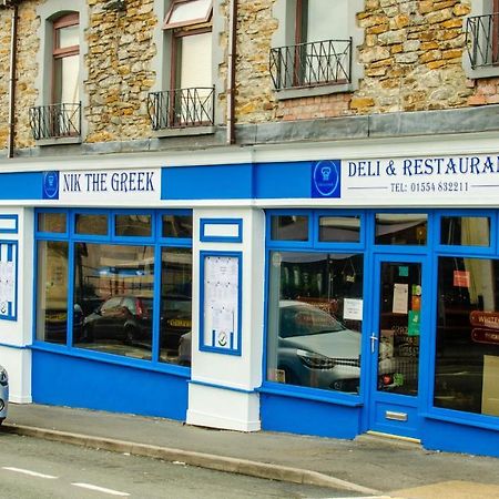 Bed and Breakfast Nik The Greek Burry Port Exterior foto