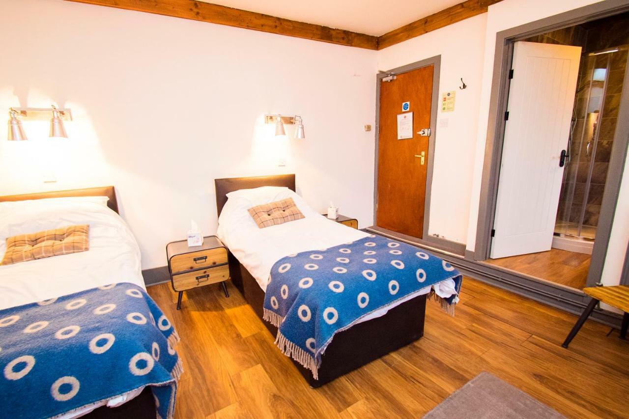 Bed and Breakfast Nik The Greek Burry Port Exterior foto